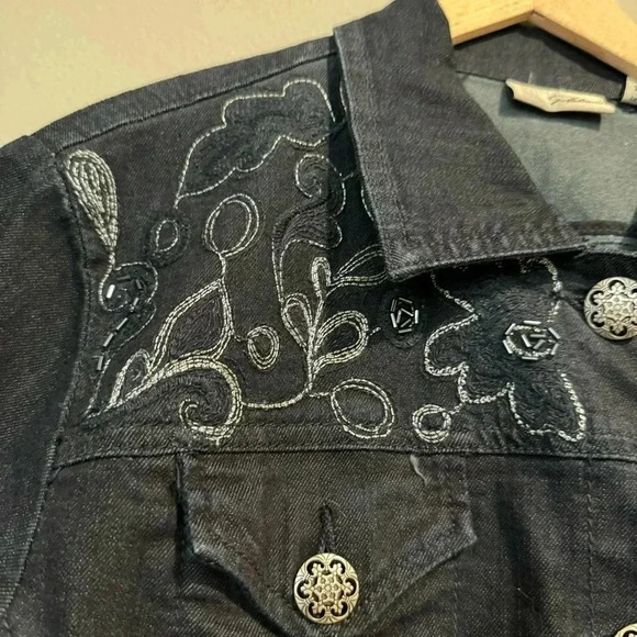 Chico’s Dark Denim Jacket Embroidered Sequins Artsy 2 Large - Picture 3 of 5